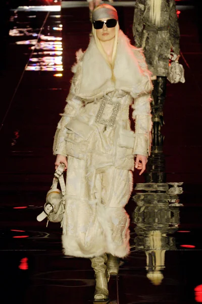 Look 14